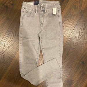 NWT Grey Gap Jeans Size 25
